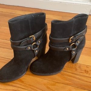 NEW - UGG black suede Dandridge boot